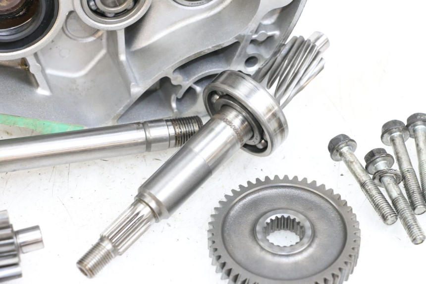 photo de TRANSMISIÓN DE LA RUEDA HONDA FES S-WING SWING ABS 125 (2007 - 2015) - Marcados y referencias originales