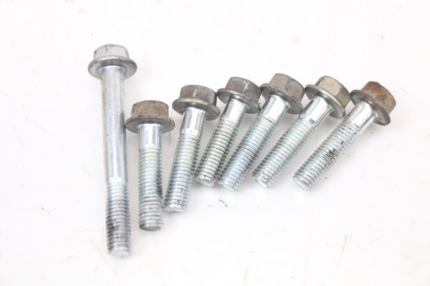 photo de RUEDA TRASERA ENGRANAJES SYM FIDDLE 3 III 50 (2014 - 2020) - Inspección visual detallada