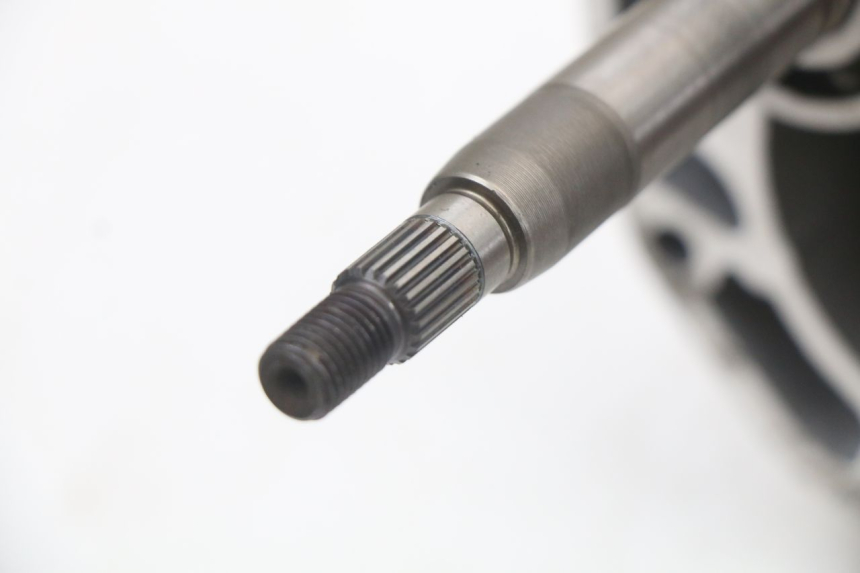 photo de RUEDA TRASERA ENGRANAJES SYM FIDDLE 3 III 50 (2014 - 2020) - Primer plano técnico