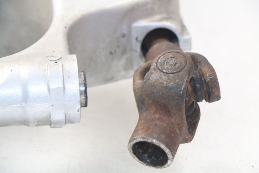 photo de RUEDA TRASERA ENGRANAJES YAMAHA FJR ABS 1300 (2006 - 2012) - Primer plano de alta resolución