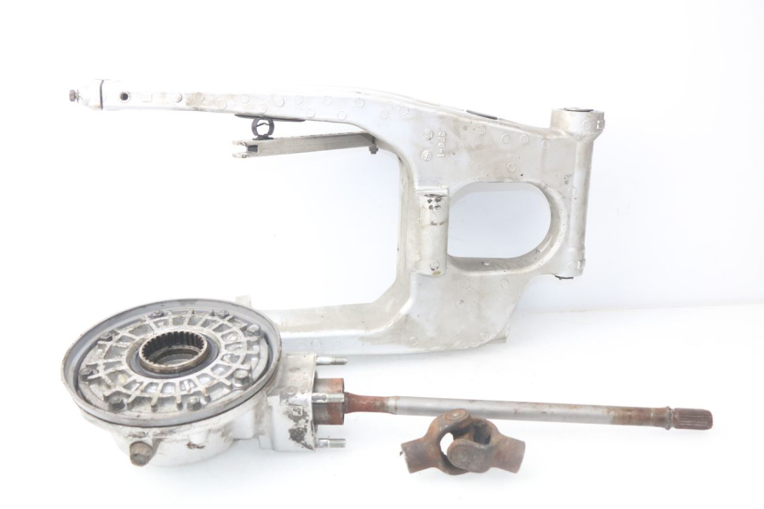 photo de RUEDA TRASERA ENGRANAJES YAMAHA FJR ABS 1300 (2006 - 2012) - Primer plano técnico