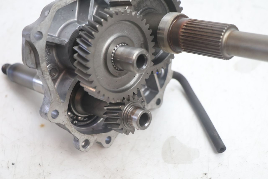 photo de RUEDA TRASERA ENGRANAJES HONDA FJS SILVER WING SILVERWING 400 (2005 - 2008) - Recambio usado revisado