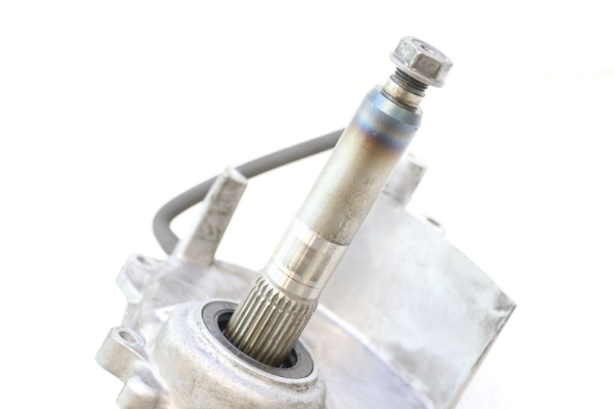 photo de RUEDA TRASERA ENGRANAJES HONDA FJS SILVER WING SILVERWING 400 (2005 - 2008) - Enfoque en la estructura