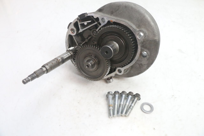 photo de TRANSMISIÓN DE LA RUEDA PIAGGIO FLY 2T 50 (2004 - 2017) - Primer plano técnico