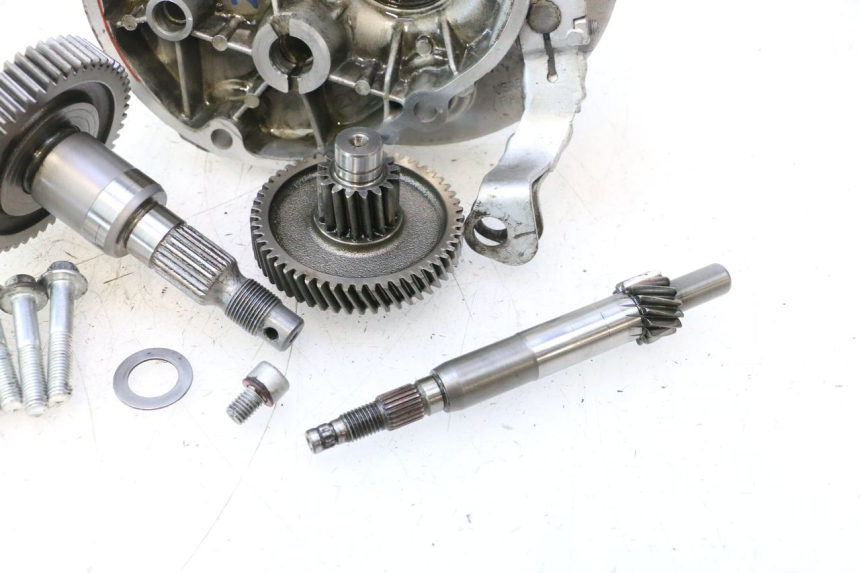 photo de TRANSMISIÓN DE LA RUEDA PIAGGIO FLY 2T 50 (2004 - 2017) - Detalles de los puntos de fijación