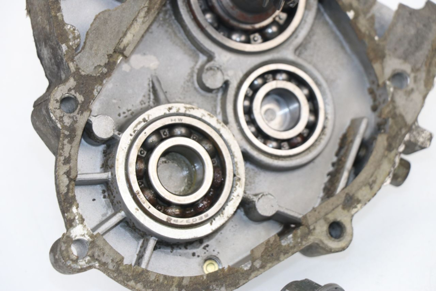 photo de RUEDA TRASERA ENGRANAJES REVATTO FUTURA GT 125 (2006 - 2008) - Primer plano técnico