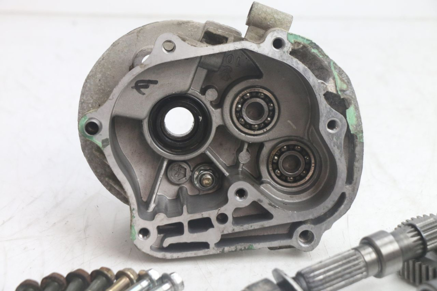 photo de TRANSMISIÓN DE LA RUEDA PEUGEOT KISBEE 4T 50 (2018 - 2022) - Primer plano técnico