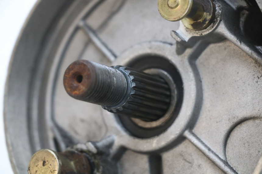 photo de RUEDA TRASERA ENGRANAJES ORCAL KITE 4T 50 (2019 - 2023) - Primer plano de alta resolución