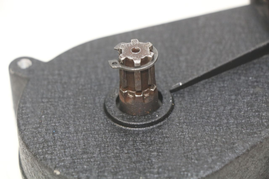 photo de TRANSMISIÓN DE LA RUEDA POCKET BIKE KXD 50 - Otra perspectiva