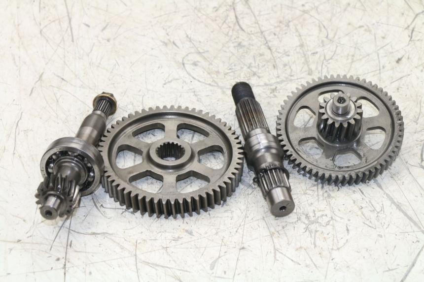 photo de RUEDA TRASERA ENGRANAJES KYMCO AGILITY CITY 2T 50 (2008 - 2016) - Otra perspectiva