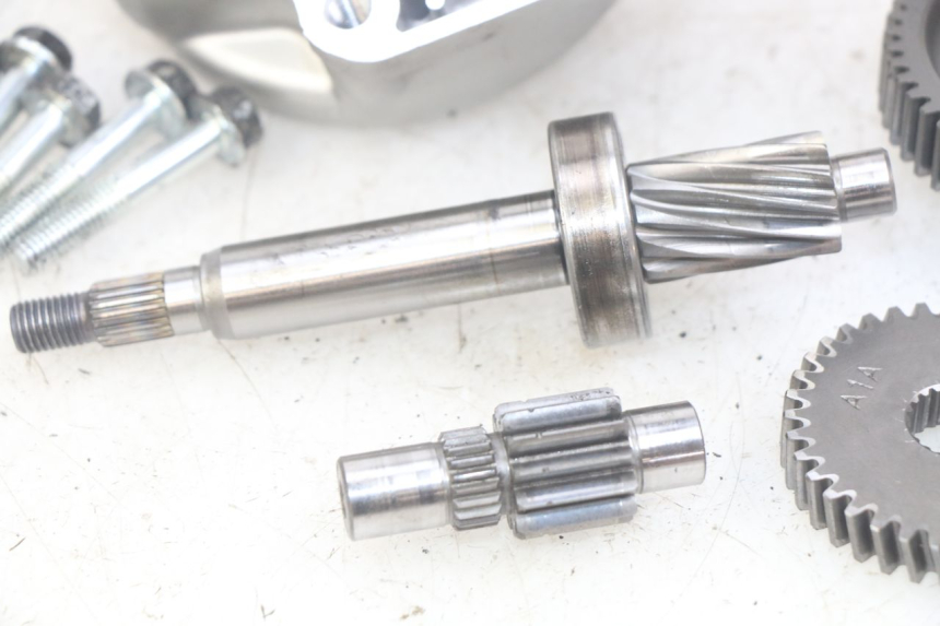 photo de TRANSMISIÓN DE LA RUEDA SYM MIO 50 (2011 - 2017) - Características distintivas