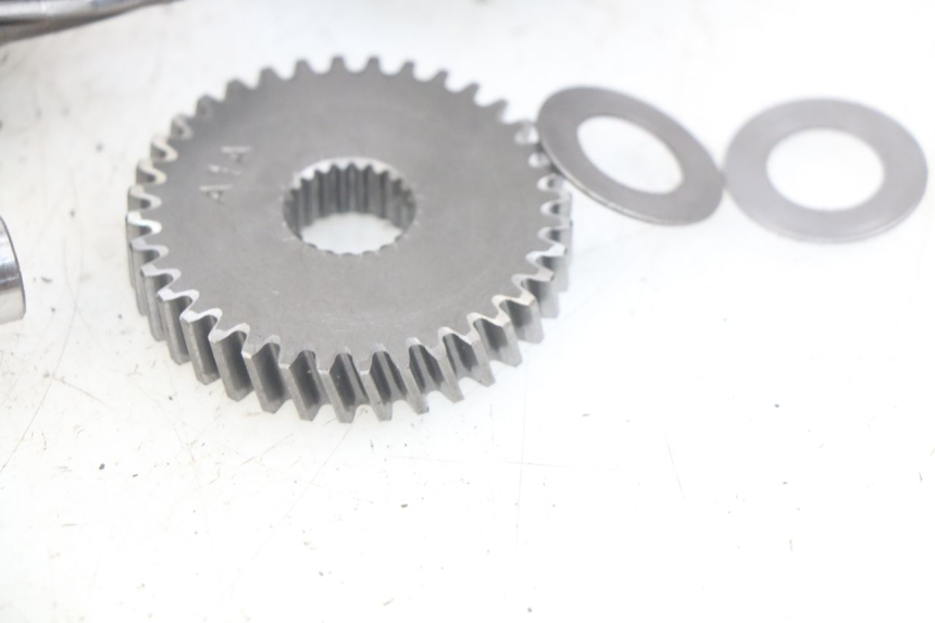 photo de TRANSMISIÓN DE LA RUEDA SYM MIO 50 (2011 - 2017) - Zoom sobre los componentes