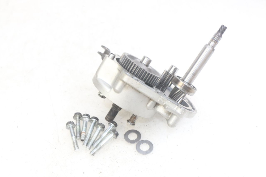 photo de TRANSMISIÓN DE LA RUEDA SYM MIO 50 (2011 - 2017) - Primer plano técnico