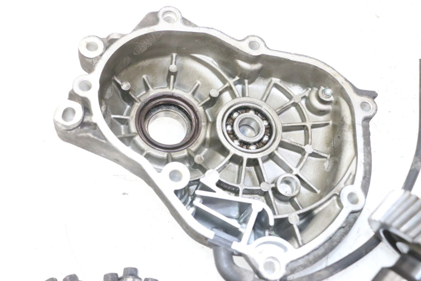 photo de RUEDA TRASERA ENGRANAJES PIAGGIO MP3 LT 300 (2010 - 2016) - Características distintivas