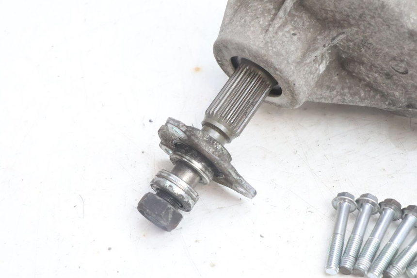 photo de RUEDA TRASERA ENGRANAJES YAMAHA N-MAX NMAX 125 (2021 - 2024) - Primer plano técnico