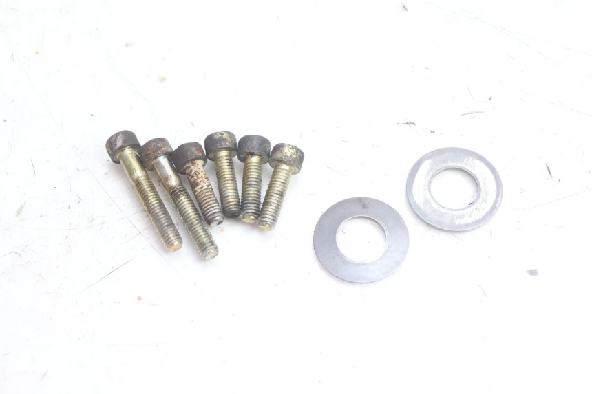 photo de RUEDA TRASERA ENGRANAJES YAMAHA NEO'S NEOS 2T 50 (1998 - 2007) - Primer plano de alta resolución