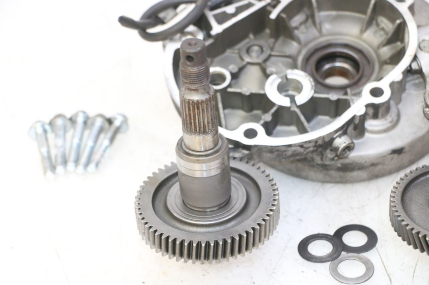 photo de RUEDA TRASERA ENGRANAJES PIAGGIO NEW TYPHOON 50 (2010 - 2017) - Otra vista del artículo