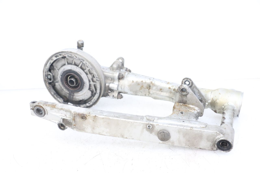 photo de TRANSMISIÓN DE LA RUEDA HONDA NTV DEAUVILLE 650 (1998 - 2001) - Características distintivas