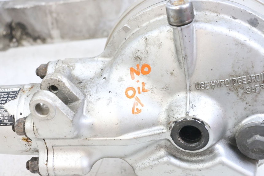 photo de TRANSMISIÓN DE LA RUEDA HONDA NTV DEAUVILLE 650 (1998 - 2001) - Primer plano técnico