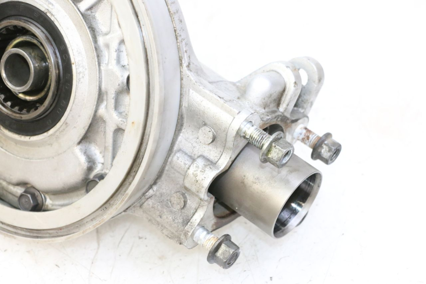 photo de RUEDA TRASERA ENGRANAJES HONDA NTV DEAUVILLE 650 (2001 - 2006) - Detalles de los puntos de fijación