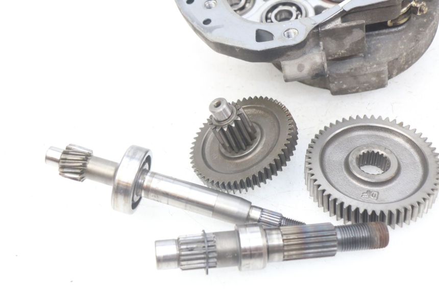 photo de TRANSMISIÓN DE LA RUEDA SYM ORBIT III 3 4T 50 (2018 - 2021) - Enfoque en la estructura