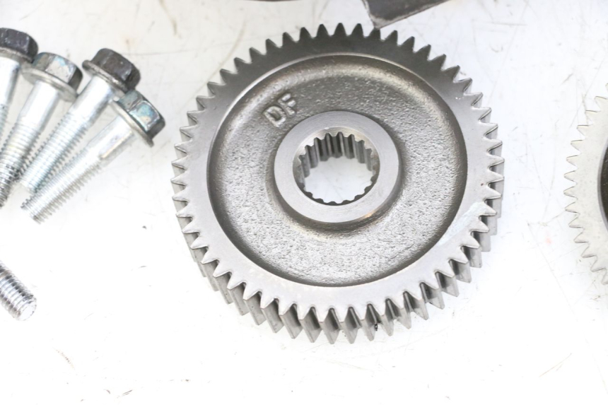 photo de TRANSMISIÓN DE LA RUEDA SYM ORBIT III 3 4T 50 (2018 - 2021) - Primer plano de alta resolución