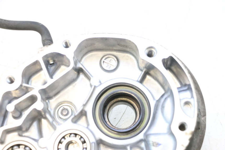 photo de RUEDA TRASERA ENGRANAJES HONDA PCX (JF57/JF64) 125 (2014 - 2018) - Enfoque en la estructura