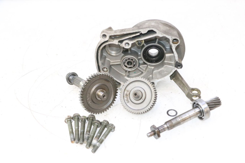 photo de RUEDA TRASERA ENGRANAJES TNT MOTOR ROMA 12' 2T 50 (2007 - 2018) - Primer plano de alta resolución