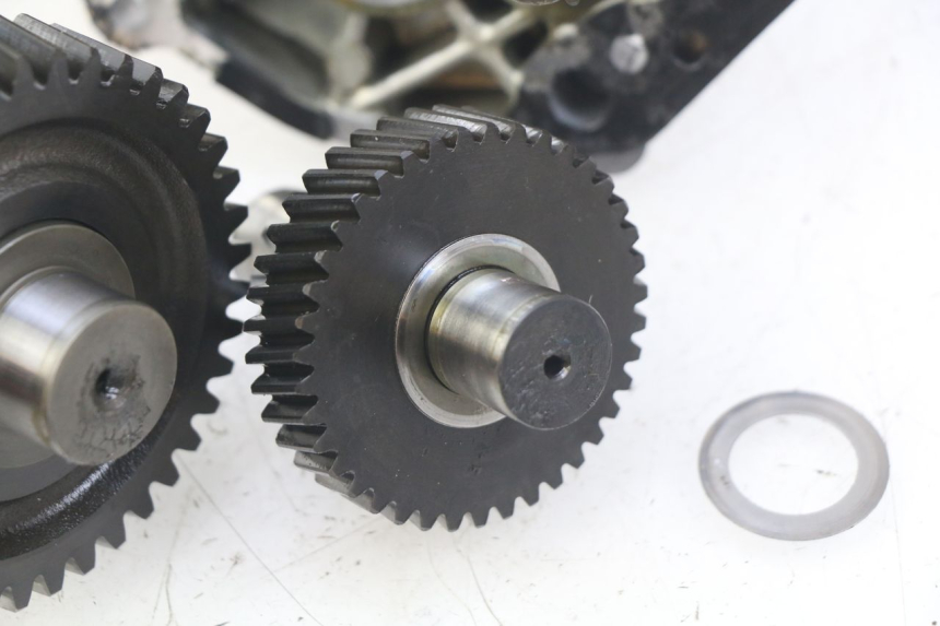 photo de TRANSMISIÓN DE LA RUEDA PEUGEOT SATELIS COMPRESSOR K15 125 (2006 - 2009) - Zoom sobre los componentes