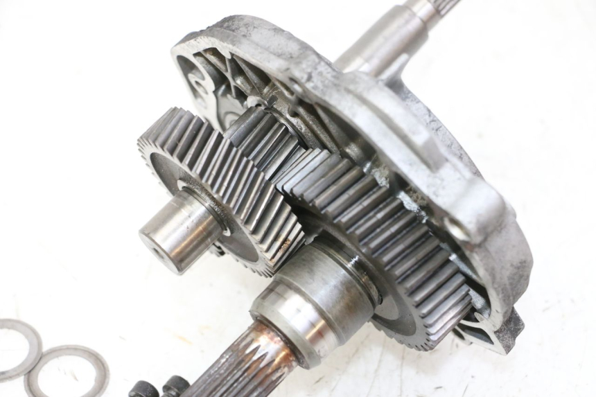 photo de RUEDA TRASERA ENGRANAJES PEUGEOT SATELIS 125 (2013 - 2018) - Primer plano técnico