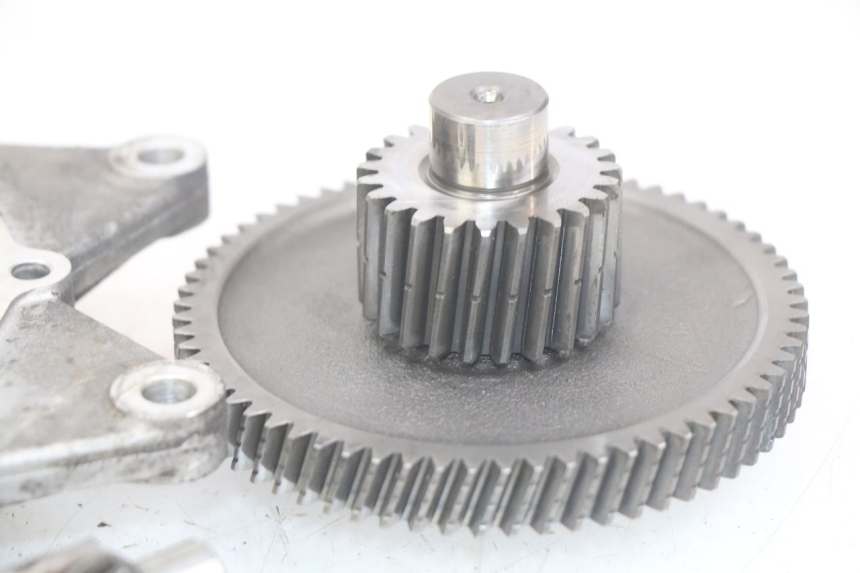 photo de TRANSMISIÓN DE LA RUEDA APRILIA SCARABEO LIGHT 125 (2007 - 2011) - Primer plano de alta resolución