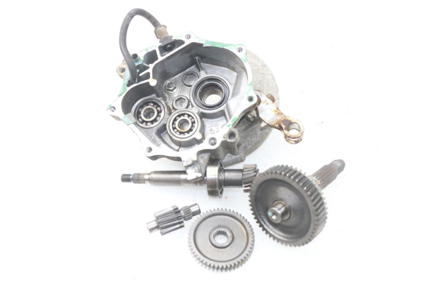 photo de RUEDA TRASERA ENGRANAJES HONDA SCV LEAD 100 (2003 - 2007) - Primer plano técnico