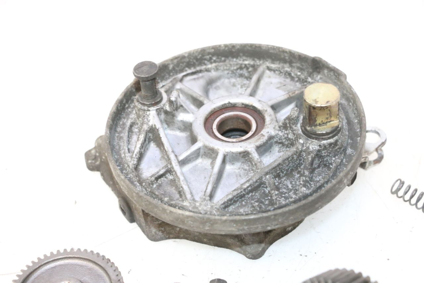 photo de RUEDA TRASERA ENGRANAJES HONDA SCV LEAD 100 (2003 - 2007) - Características distintivas