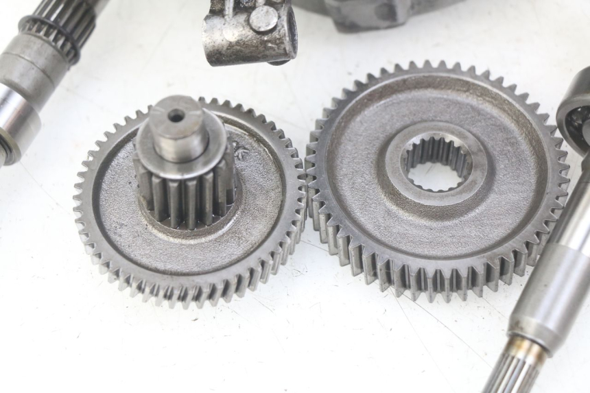 photo de TRANSMISIÓN DE LA RUEDA KYMCO SENTO 100 (2008 - 2013) - Enfoque en la estructura