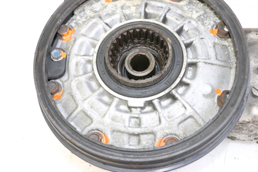 photo de RUEDA TRASERA ENGRANAJES HONDA ST PAN EUROPEAN 1300 (2002 - 2013) - Primer plano técnico