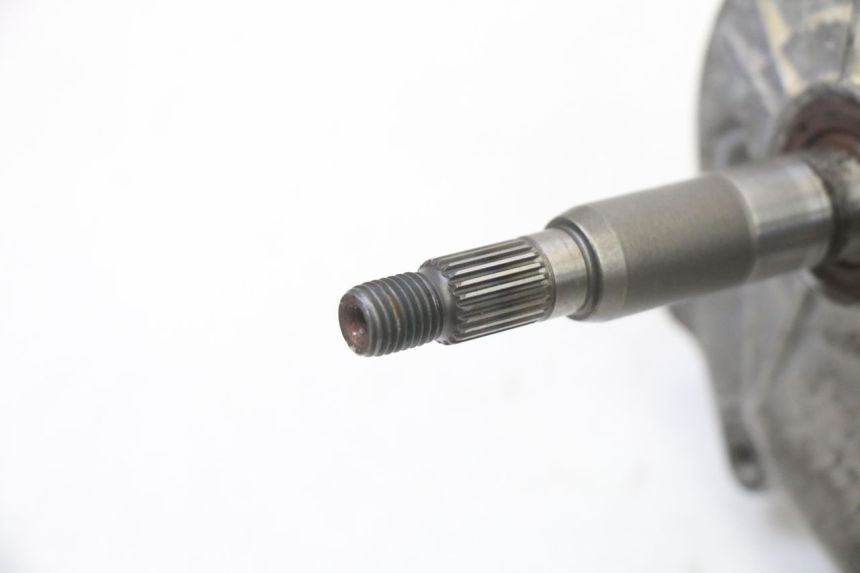 photo de RUEDA TRASERA ENGRANAJES PEUGEOT STREETZONE I NAKED 2T 50 (2018 - 2020) - Detalles de los puntos de fijación