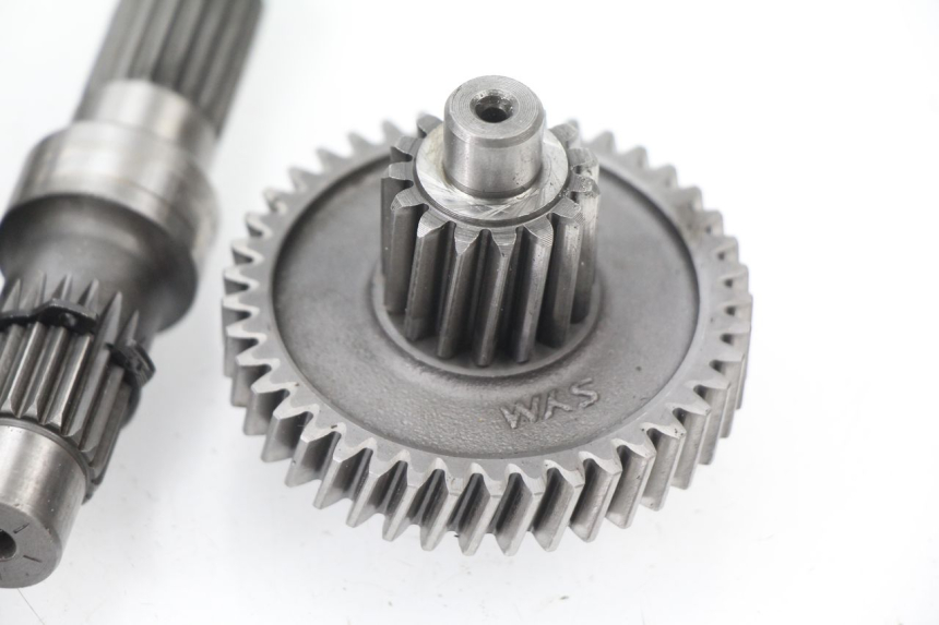 photo de RUEDA TRASERA ENGRANAJES SYM TONIK 125 (2010 - 2014) - Zoom sobre los componentes