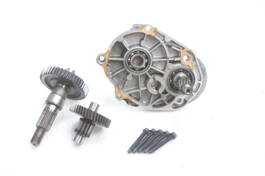 photo de RUEDA TRASERA ENGRANAJES PEUGEOT TREKKER 50 (1995 - 2004) - Primer plano técnico
