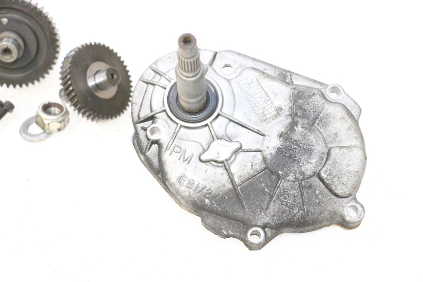 photo de RUEDA TRASERA ENGRANAJES PEUGEOT VIVACITY 50 (1998 - 2003) - Primer plano técnico
