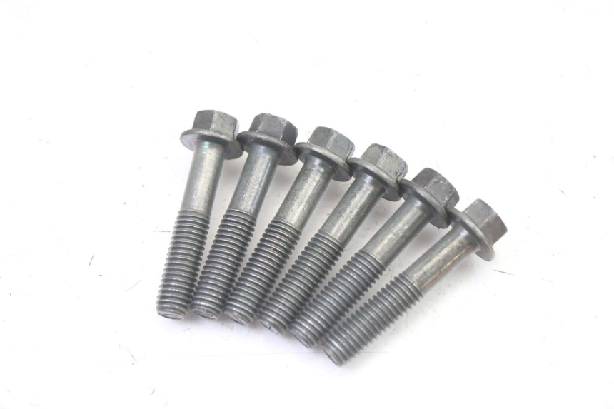 photo de TRANSMISIÓN DE LA RUEDA YAMAHA XMAX X-MAX 125 (2006 - 2009) - Detalles de los puntos de fijación