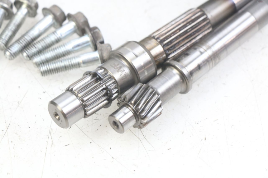 photo de TRANSMISIÓN DE LA RUEDA SYM X-PRO 4T 50 (2014 - 2021) - Primer plano técnico