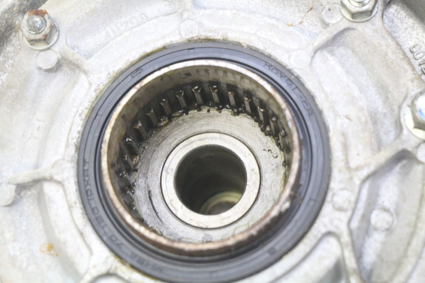 photo de TRANSMISIÓN DE LA RUEDA YAMAHA XV VIRAGO 750 (1984 - 1998) - Primer plano técnico