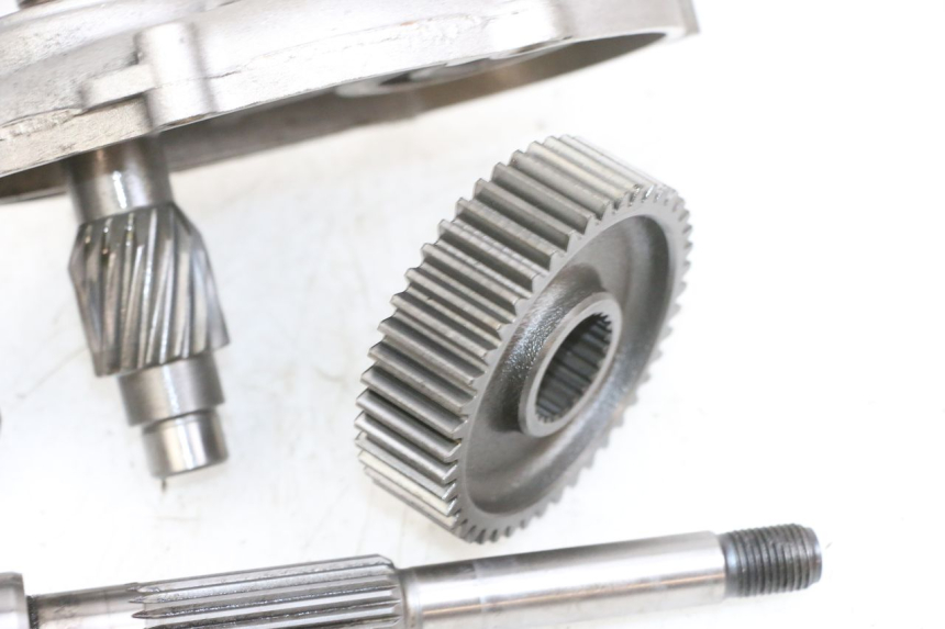 photo de TRANSMISIÓN DE LA RUEDA YAMAHA YP MAJESTY 125 (2002 - 2006) - Primer plano técnico