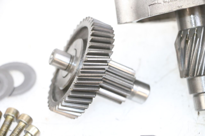 photo de TRANSMISIÓN DE LA RUEDA YAMAHA YP MAJESTY 125 (2002 - 2006) - Detalles de los puntos de fijación