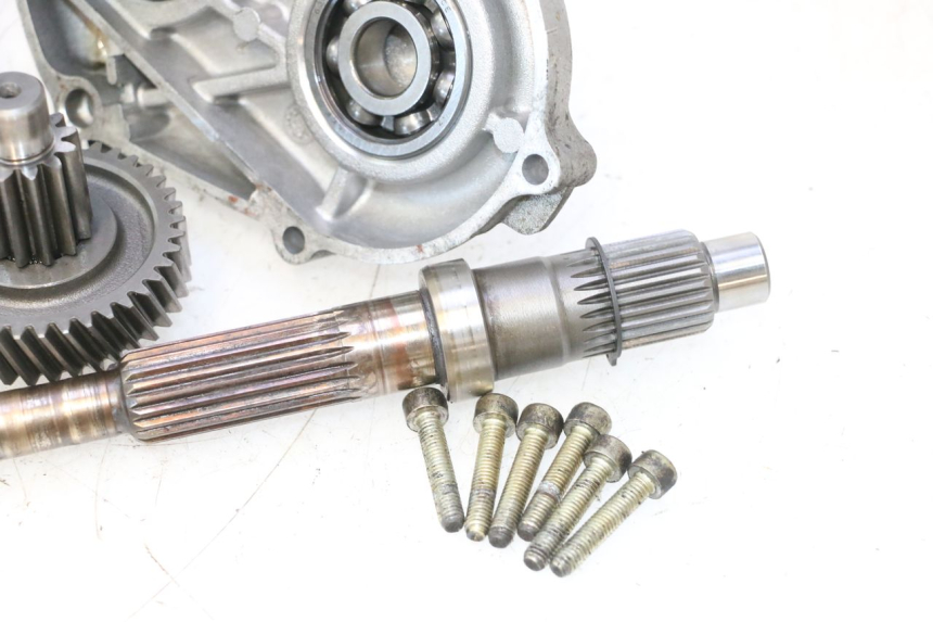 photo de TRANSMISIÓN DE LA RUEDA YAMAHA YP MAJESTY 125 (2002 - 2006) - Primer plano de alta resolución