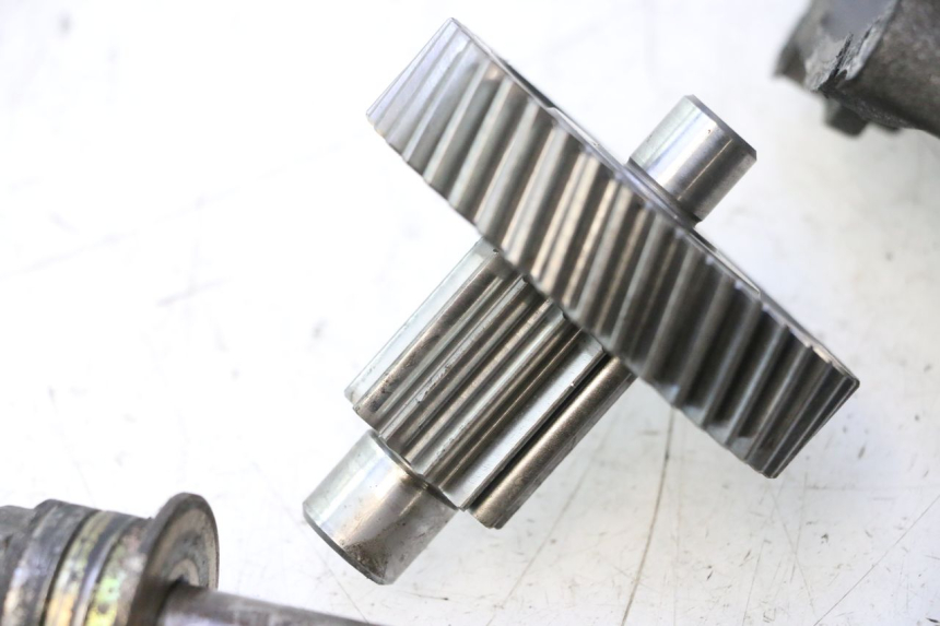 photo de TRANSMISIÓN DE LA RUEDA YAMAHA YP MAJESTY 125 (2002 - 2006) - Primer plano de alta resolución