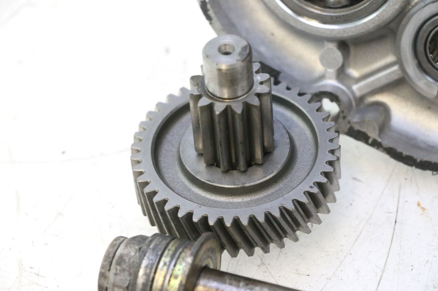 photo de TRANSMISIÓN DE LA RUEDA YAMAHA YP MAJESTY 125 (2002 - 2006) - Enfoque en la estructura