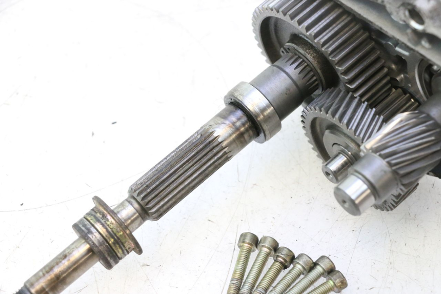 photo de TRANSMISIÓN DE LA RUEDA YAMAHA YP MAJESTY 125 (2002 - 2006) - Detalles de los puntos de fijación