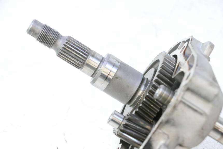 photo de RUEDA TRASERA ENGRANAJES PIAGGIO ZIP IGET 4T 50 (2021 - 2023) - Otra perspectiva