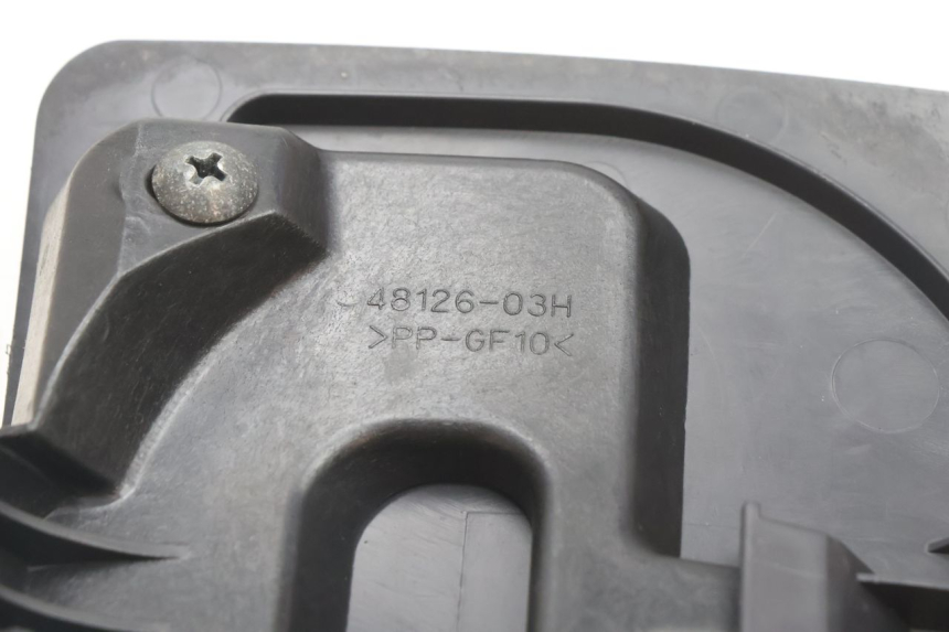 photo de TAPA DE COMBUSTIBLE SUZUKI BURGMAN 125 (2007 - 2014) - Primer plano técnico